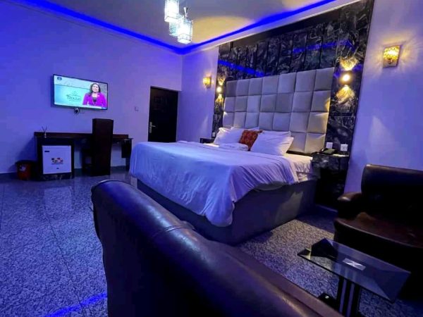LuxuryHome -Queen Chemda